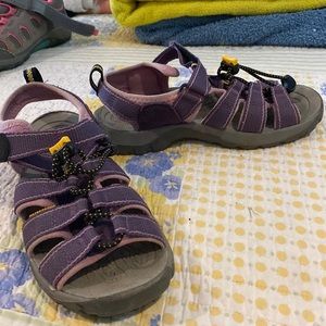 Girls size 2 keen water shoes